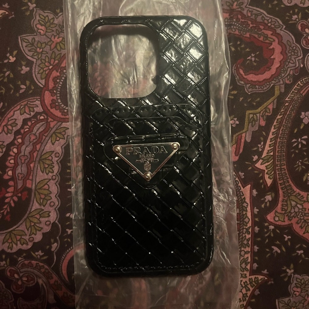 Black Smartphone Case with Quilted Design and Camera Cutout